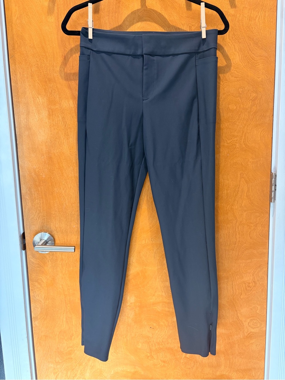 Women’s Athleta Stellar Tights Women’s size 4